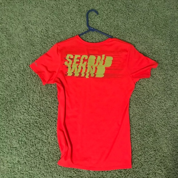 Bright Under Armour running shirt - Picture 2 of 2